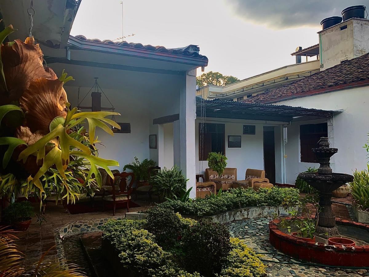 Hotel Casa Antigua Buga Bagian luar foto