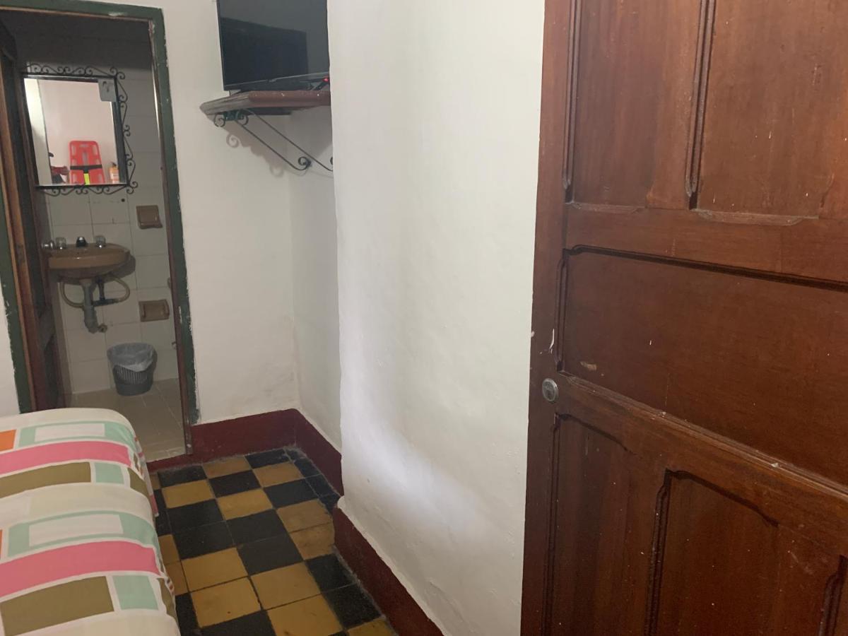 Hotel Casa Antigua Buga Bagian luar foto