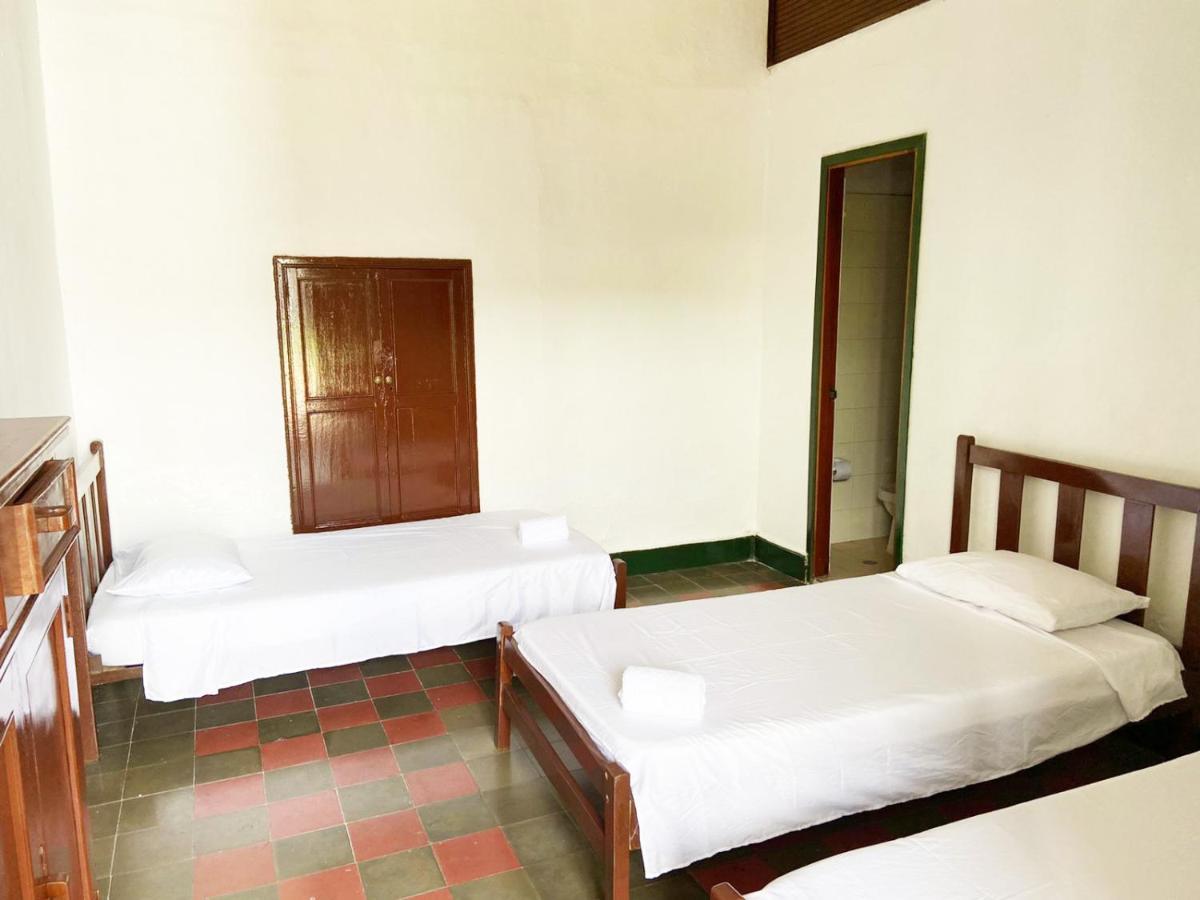 Hotel Casa Antigua Buga Ruang foto