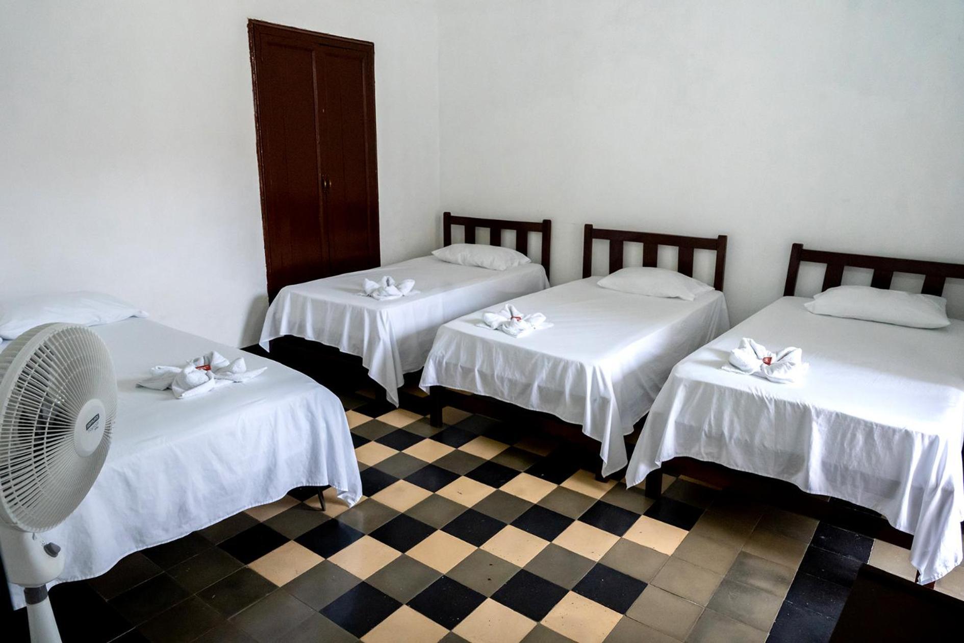 Hotel Casa Antigua Buga Ruang foto