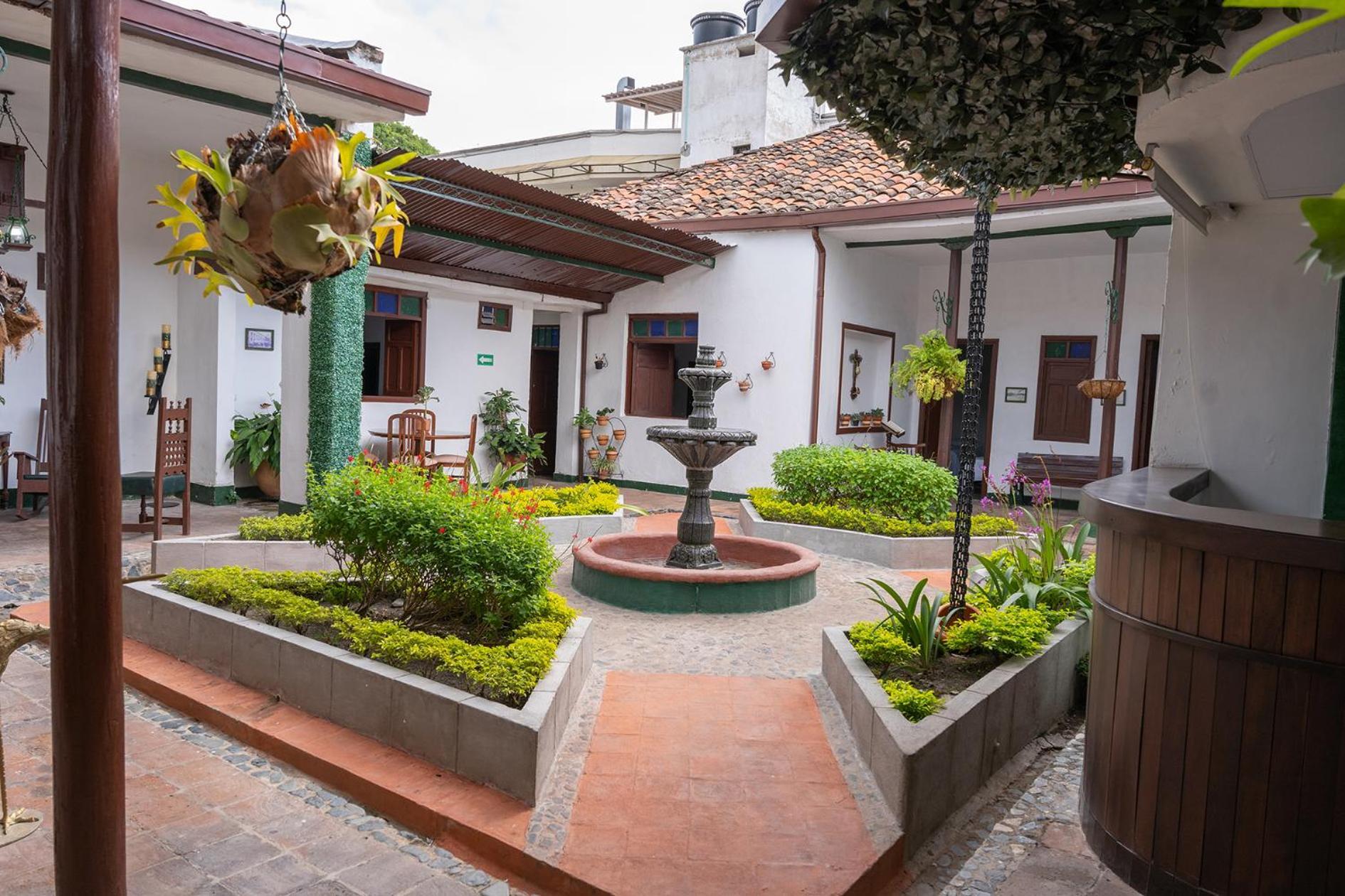 Hotel Casa Antigua Buga Bagian luar foto